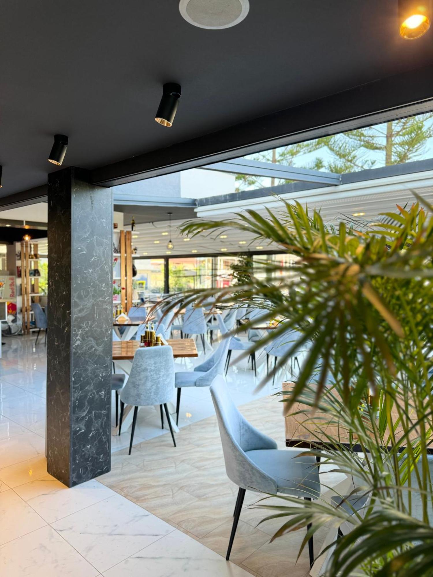 Joni Premium 4* Ksamil