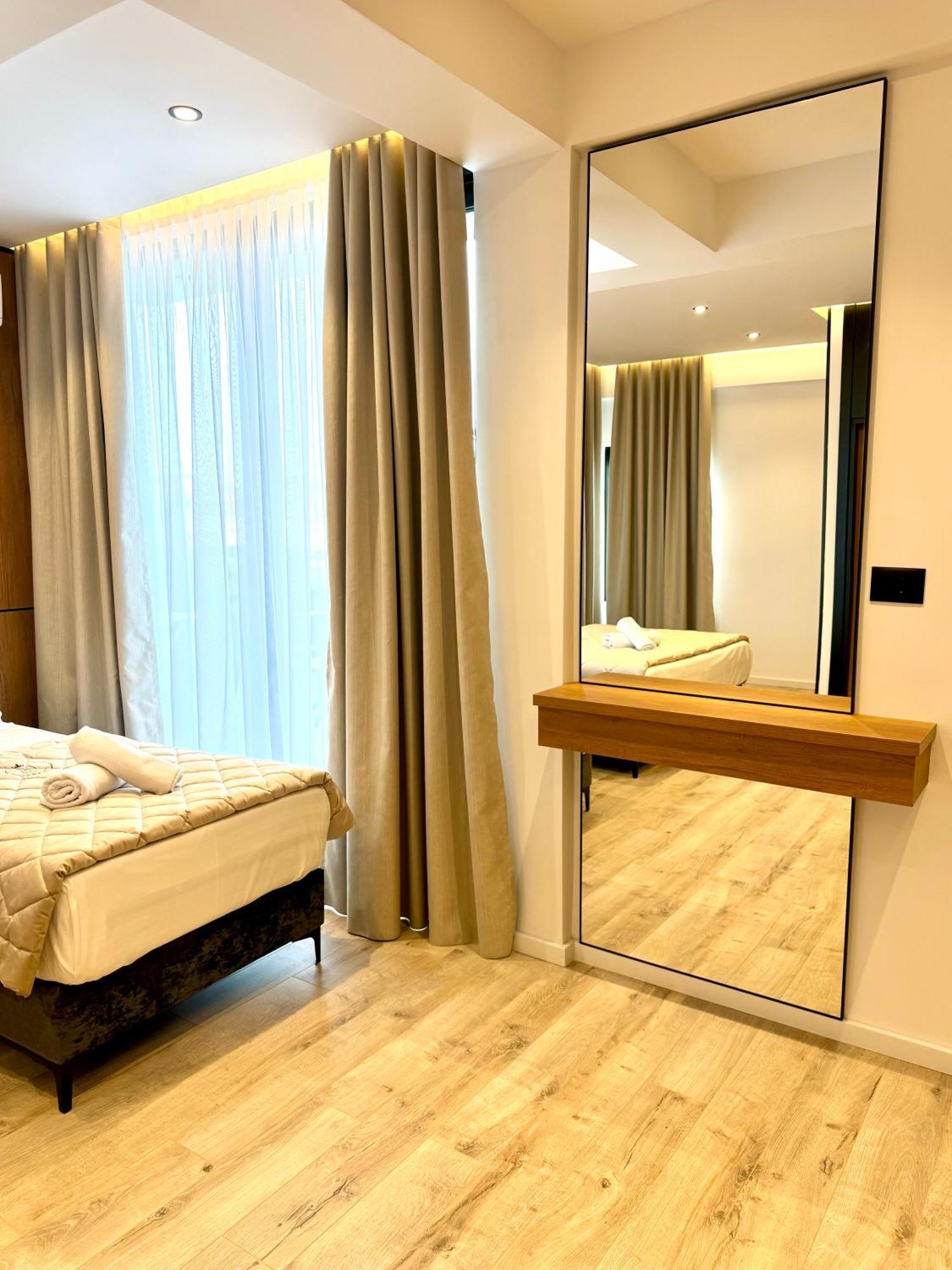 Joni Premium 4*